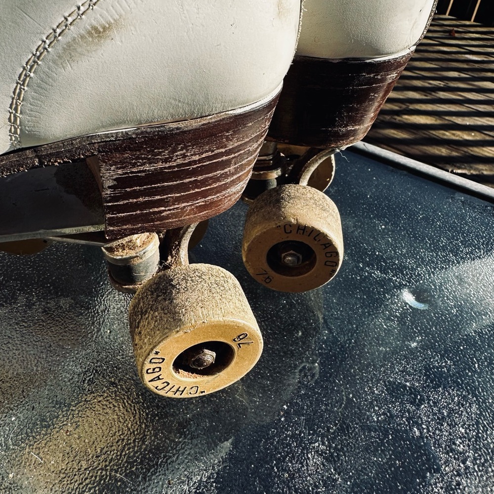 1970’s Betty Little Hyde White leather Classic Roller Skates. 10” Sz 8-9? - Picture 3 of 14